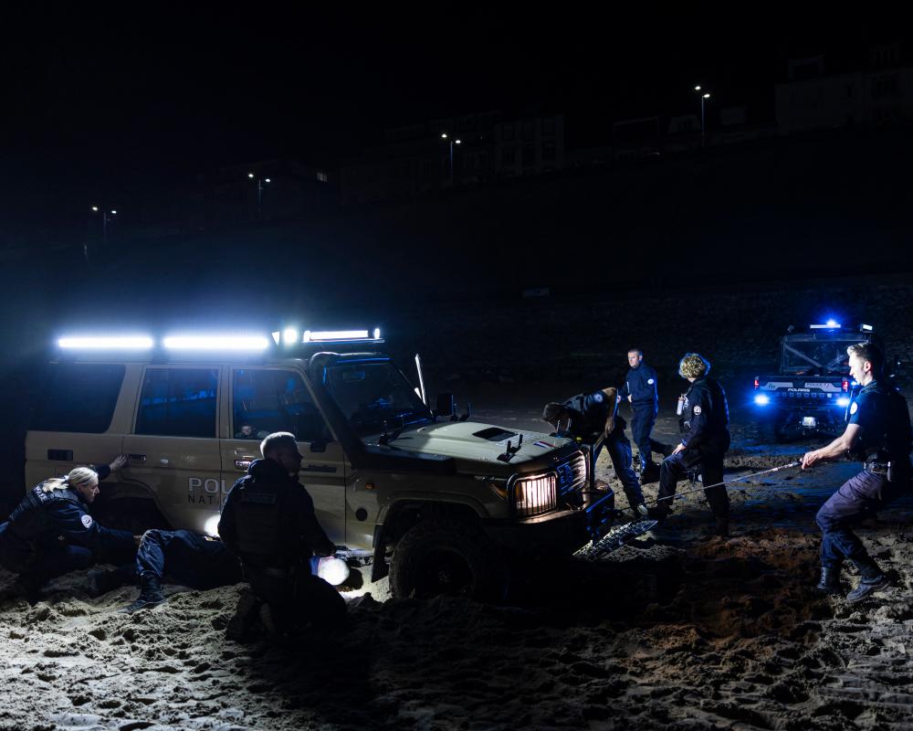 French Police Use UK-Funded 4x4s to Charge Student Protesters