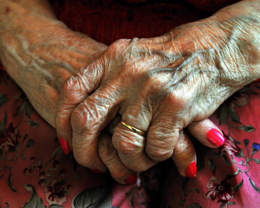 North-South Life Expectancy Gap Grows in England Despite Record