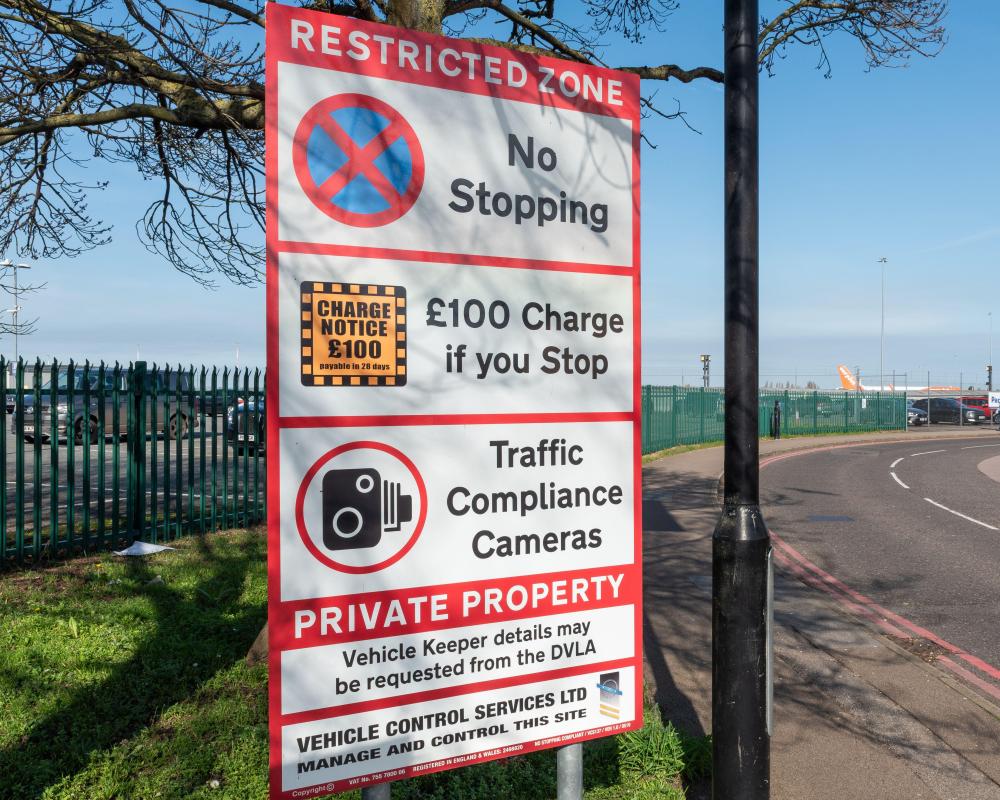 Airport Parking Fine for 18-Second Wasp Stop: What Drivers Need