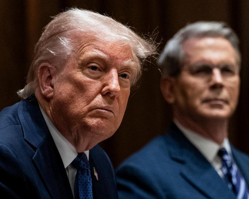 US Debt Crisis Looms as Trump Intervenes in Bond Markets