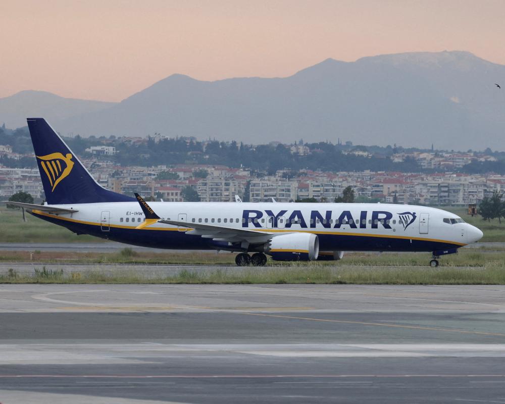 Ryanair CEO Predicts 20% Surge in European Air Fares for 2027