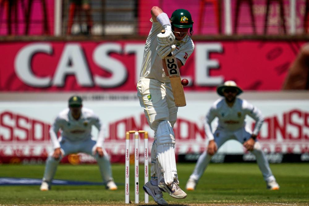 Renshaw's Heroics Leave South Africa Reeling in First Test