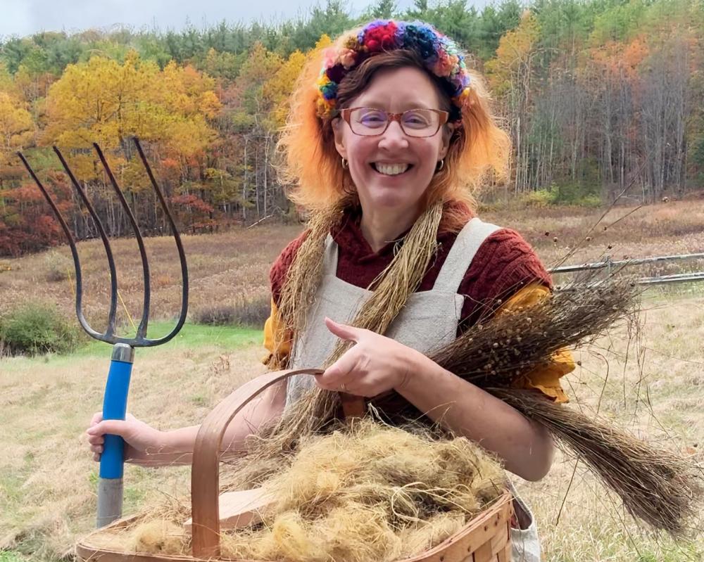 Slow Fashion Revolution: Woman Grows Her Own Dress from Flax