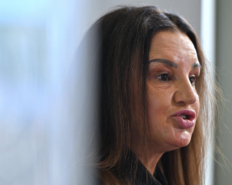Jacqui Lambie Slams Pauline Hanson as 'Angry Little Woman'