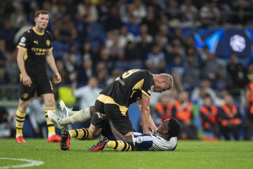 Erling Haaland Claims Porto's Rosario Grabbed His Bottom