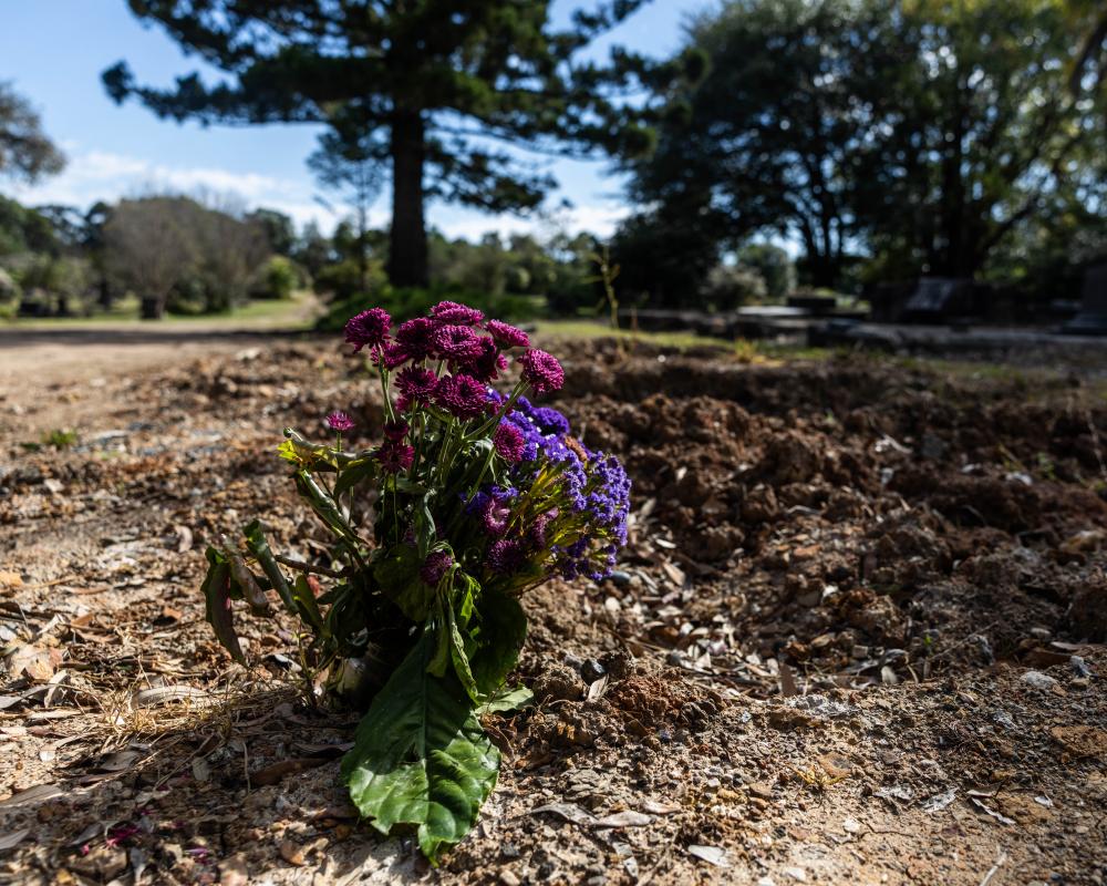 Albanese Urged to Act on Unmarked Communal Graves in Australia