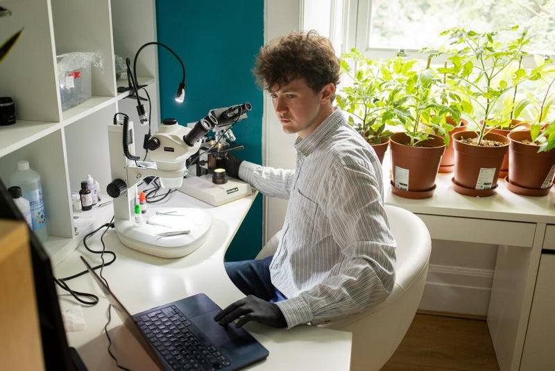Fungus on Faeces: Student's Timelapse Videos Go Viral