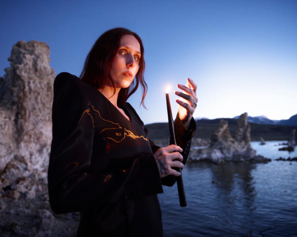 Chelsea Wolfe The Dark Review: Gothic Scream of Existential Reflection