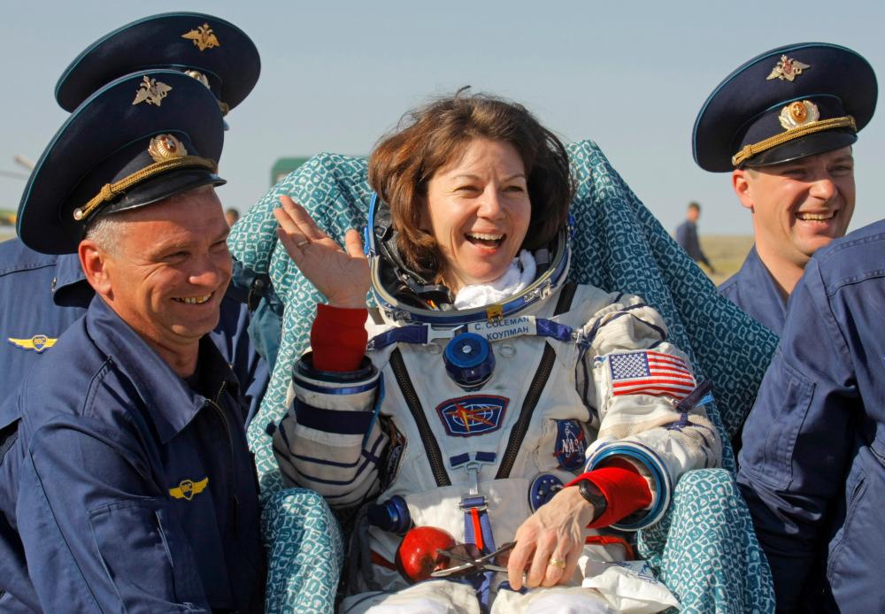 Ex-NASA Astronauts Launch Voting Campaign to Restore Democracy