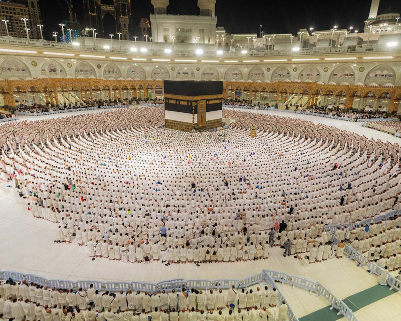 Houthi Drone Targets Mecca as House Votes to End Iran War