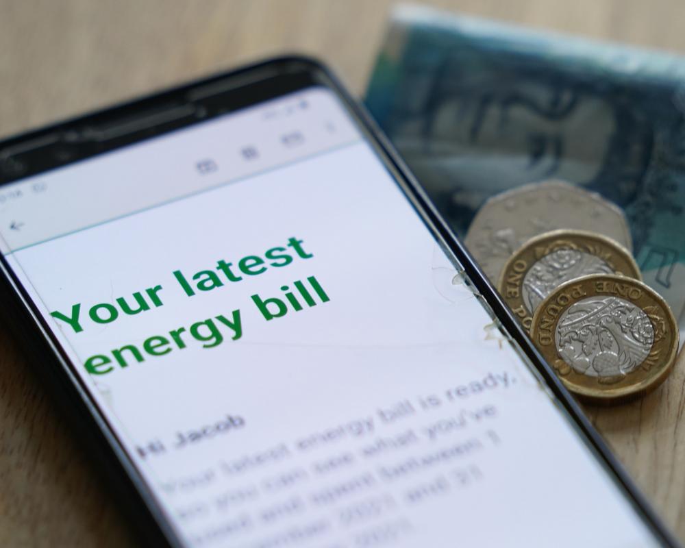 Energy Bills Cut £175 for Low-Income Homes: Thinktank Urges