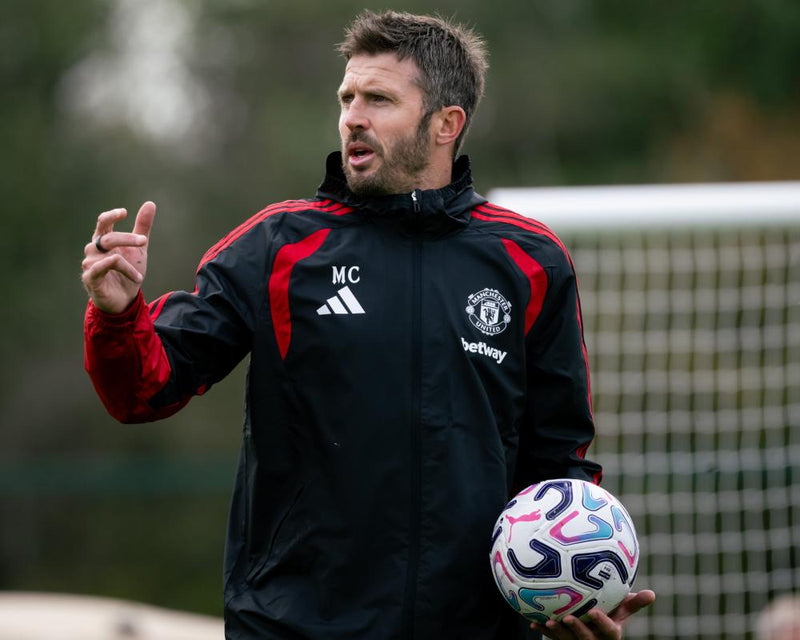 Carrick Keeps Fernandes as Captain, Says No Assurances Needed