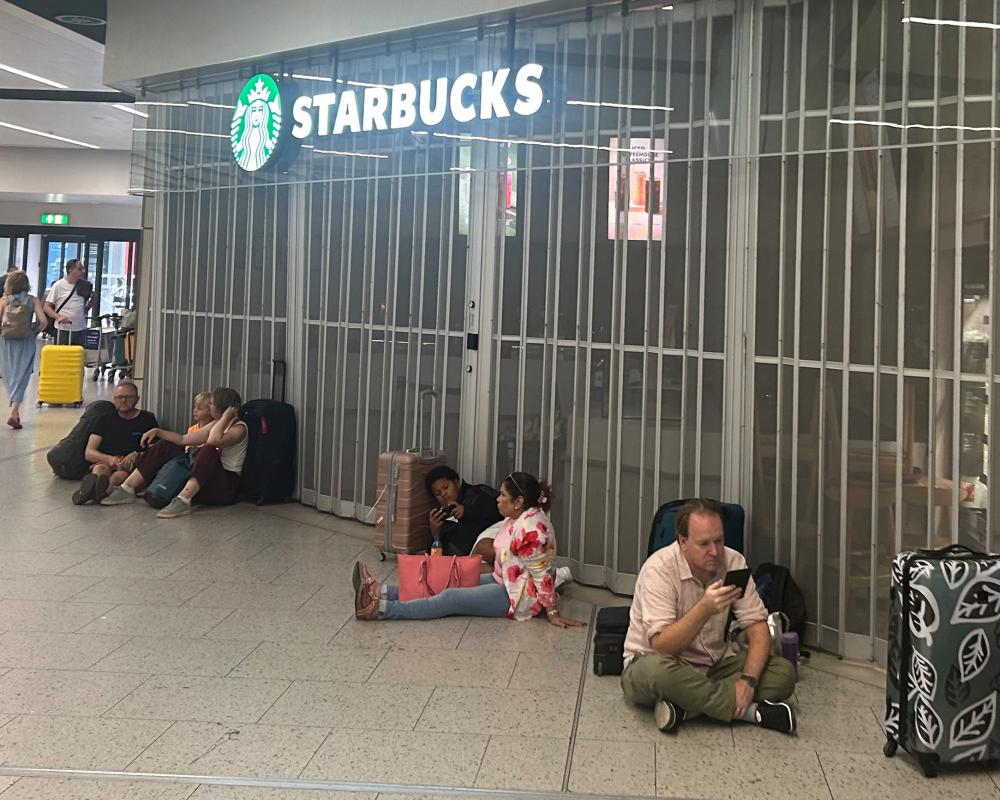 Water Supply Restored to Gatwick Airport After Hours of