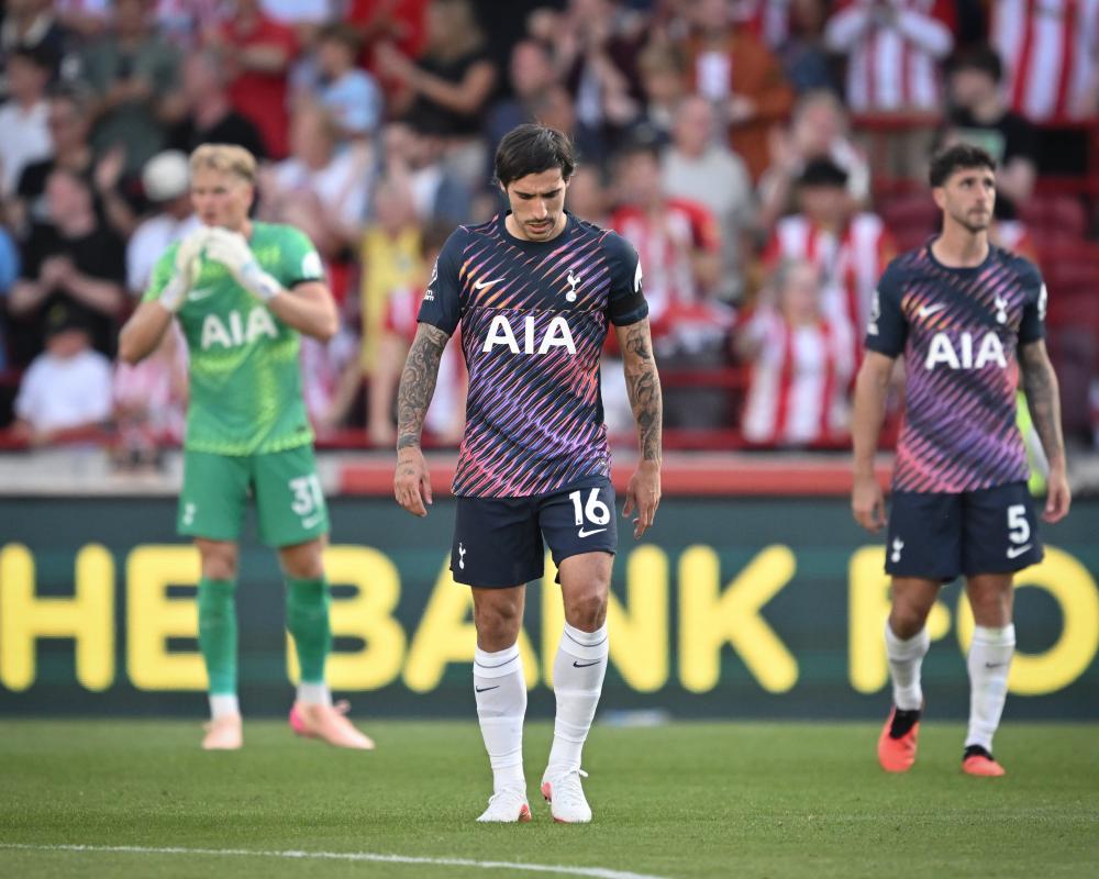 Premier League Soap Opera Returns: Spurs Steal the Spotlight