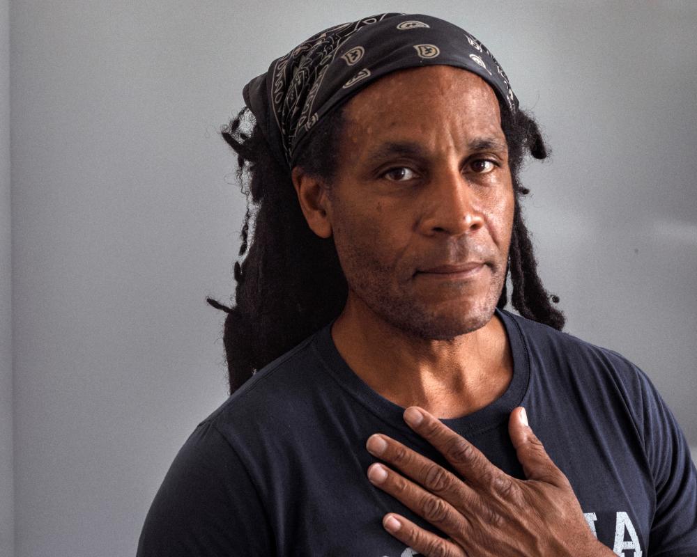 Michael Thomas Lost 20 Years to Mania and Depression – New Memoir