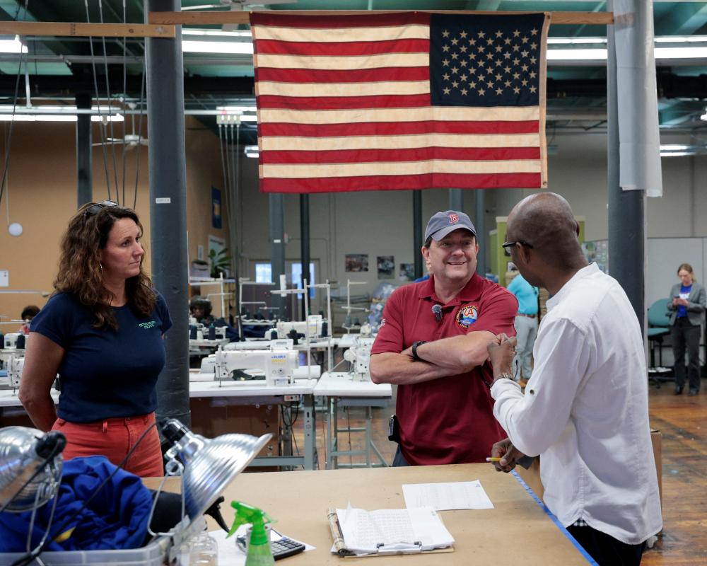 Populist Messages That Win Democratic Voters: Survey Insights