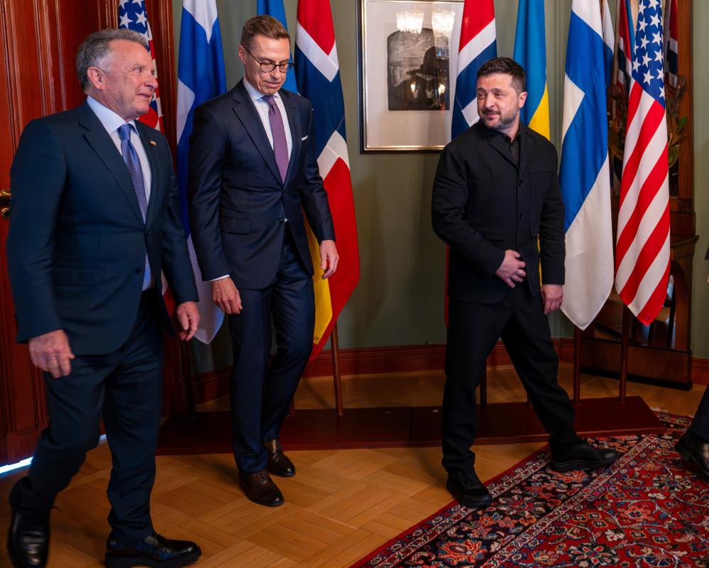 US Resumes Intelligence Sharing With Ukraine on Russian Strikes