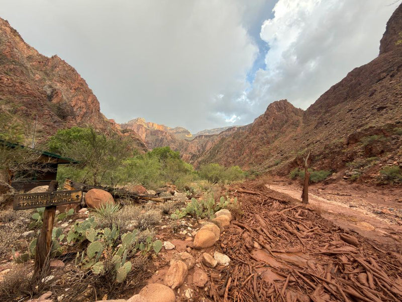 Grand Canyon Flash Flood: 15 Missing, Rescue Efforts Underway