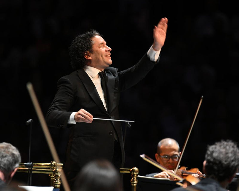 LA Phil Dudamel Review: High-Contrast Proms Programming