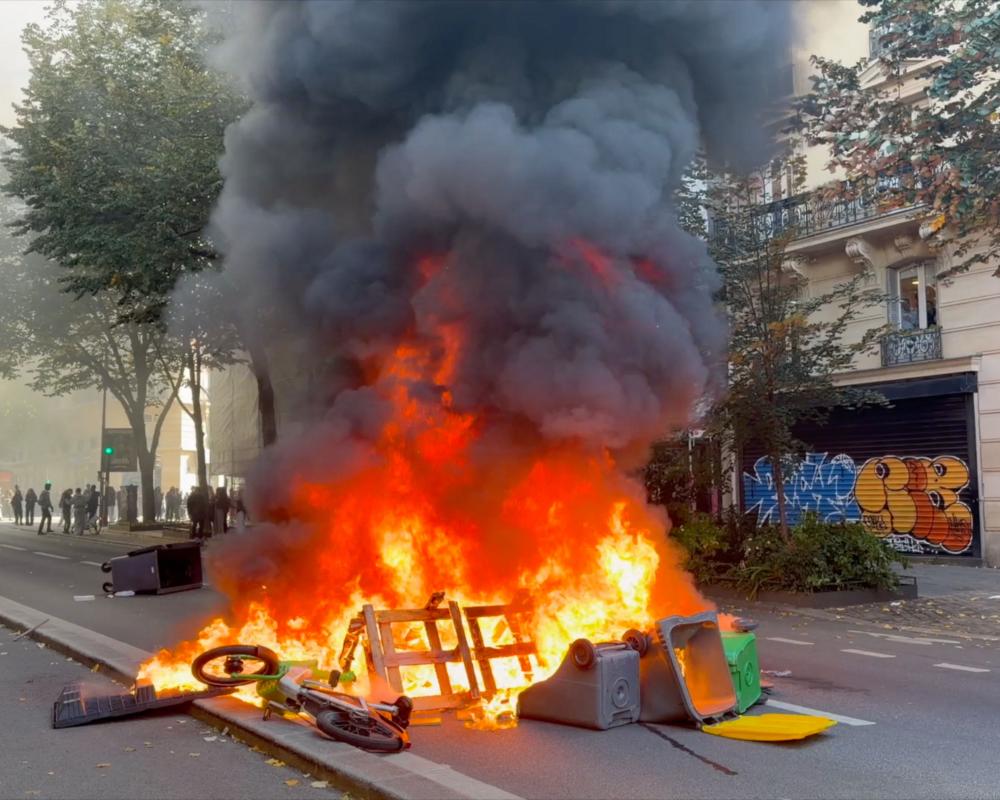 France School Protests Escalate as PM Calls Crisis Cabinet Meeting