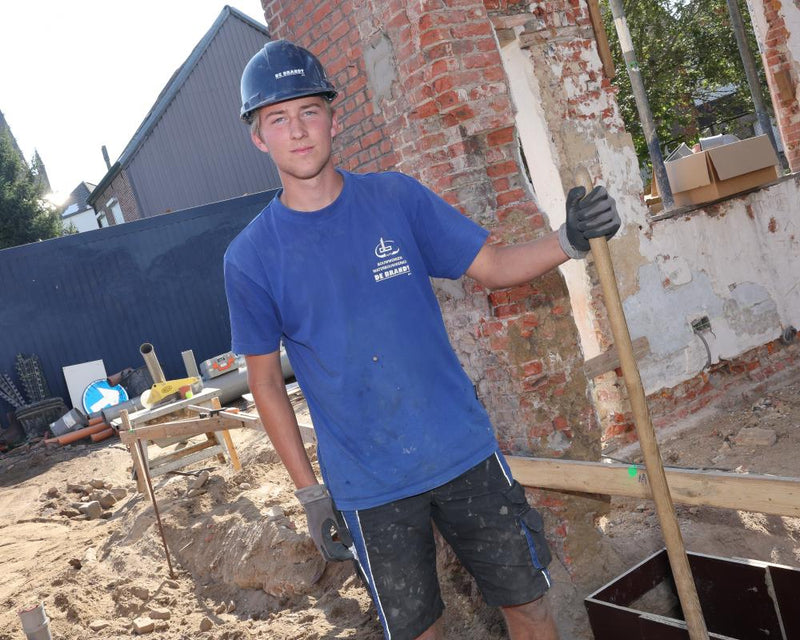 Belgian Student Finds Gold Worth €9 Million in Sewer Dig