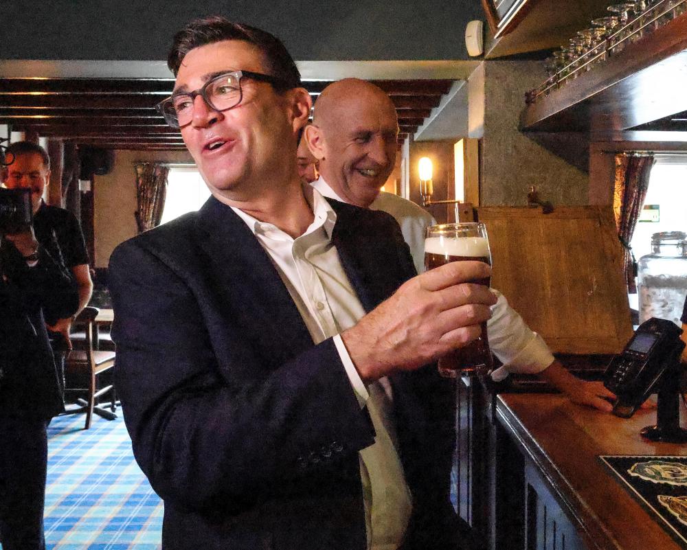 Hospitality Industry Urges Andy Burnham to Cut VAT