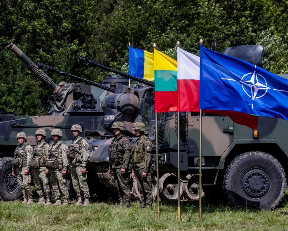 Baltic Spy Chiefs Warn Moscow Prepares Decisive Action in Europe