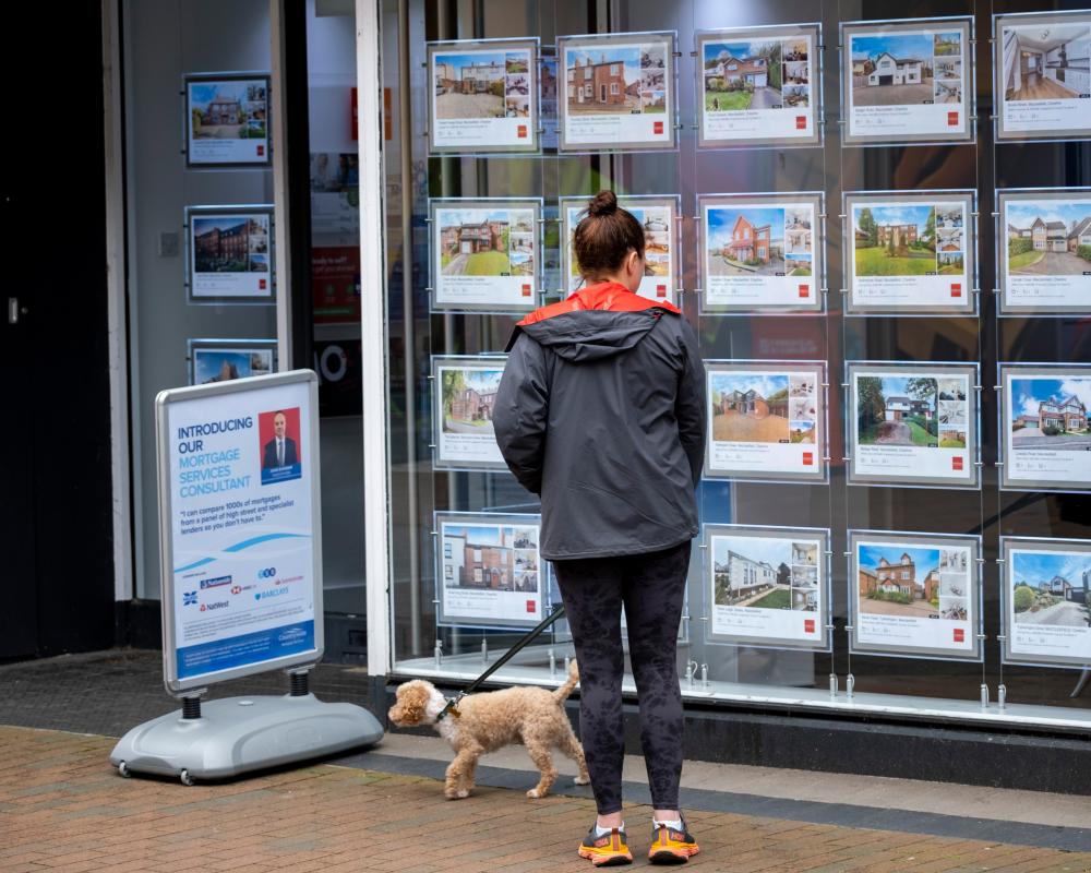 UK Homes Near Top State Schools Cost £40,000