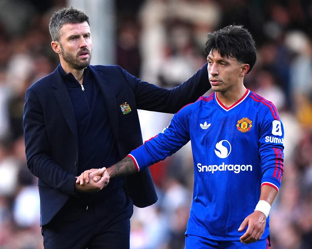 Carrick Backs Martínez Apology Over Man United Wilcox Spat