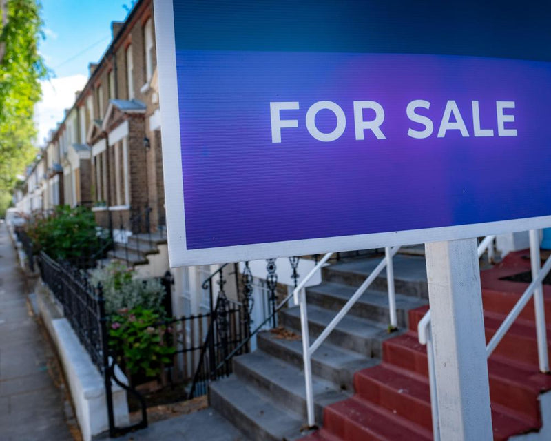 UK Homes Take Longer to Sell Amid Mortgage Volatility