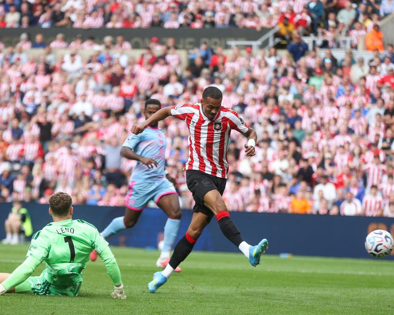 Sunderland's Wilson Isidor Sinks Fulham in Premier League Clash