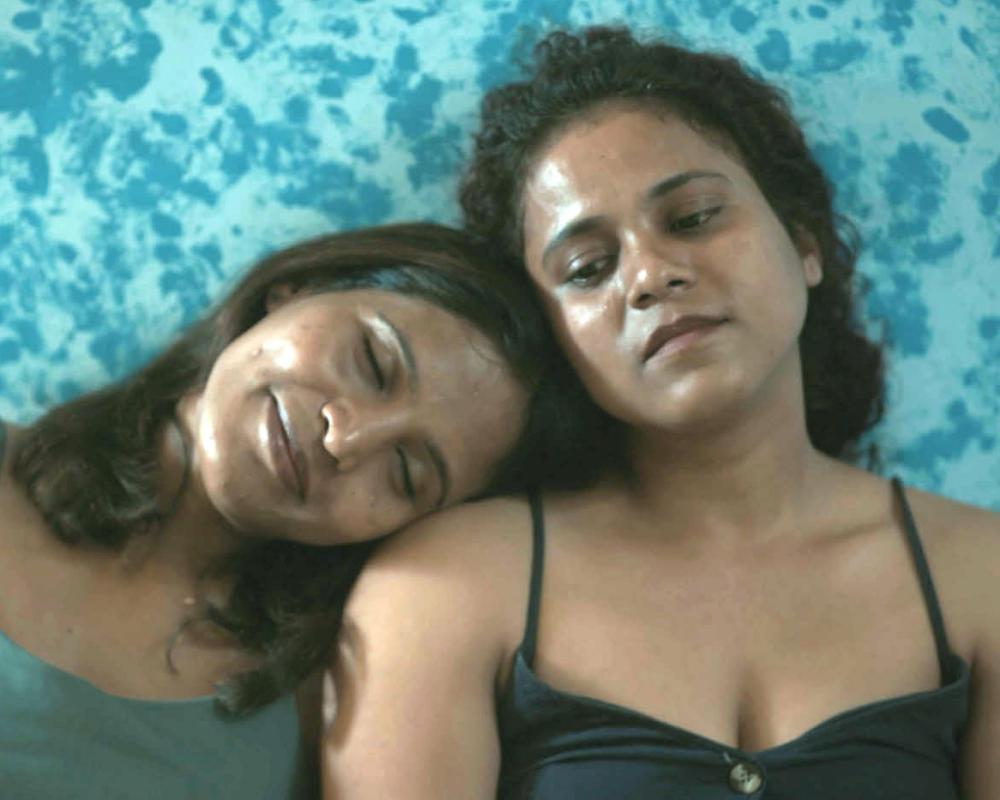 Songs of Forgotten Trees Review: A Sensitive Drama of Female Intimacy