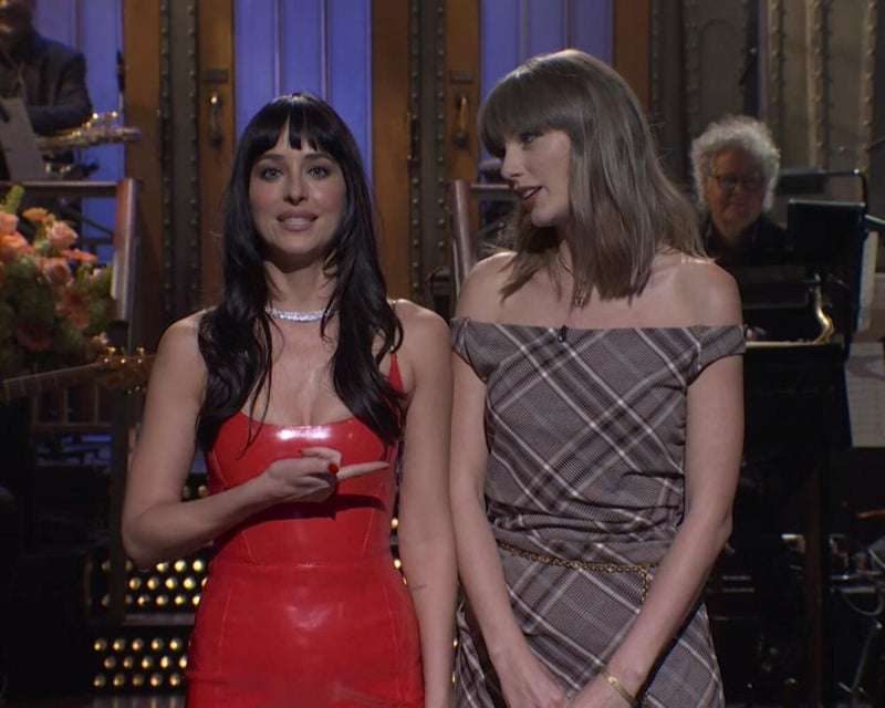 SNL: Dakota Johnson Struggles as Taylor Swift Gatecrashes