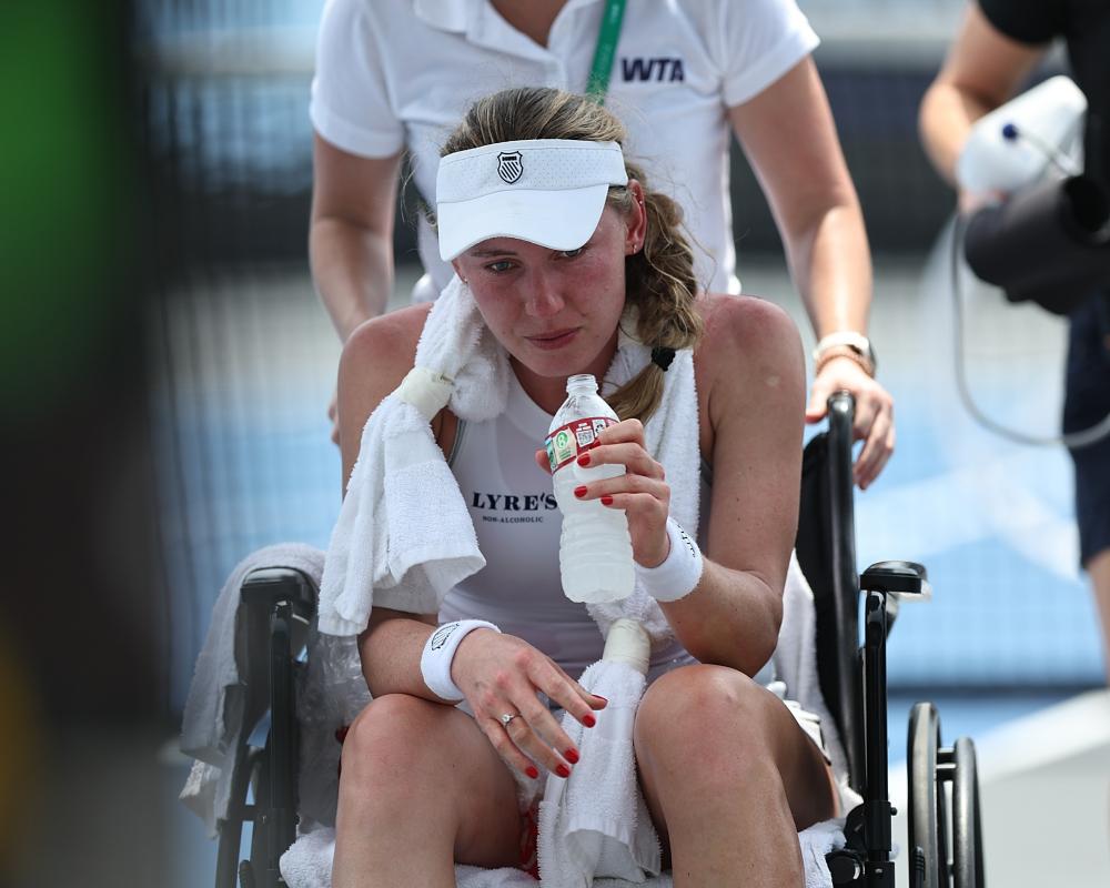 Alexandrova Collapses in Memphis Heat: WTA Safety Concerns Rise