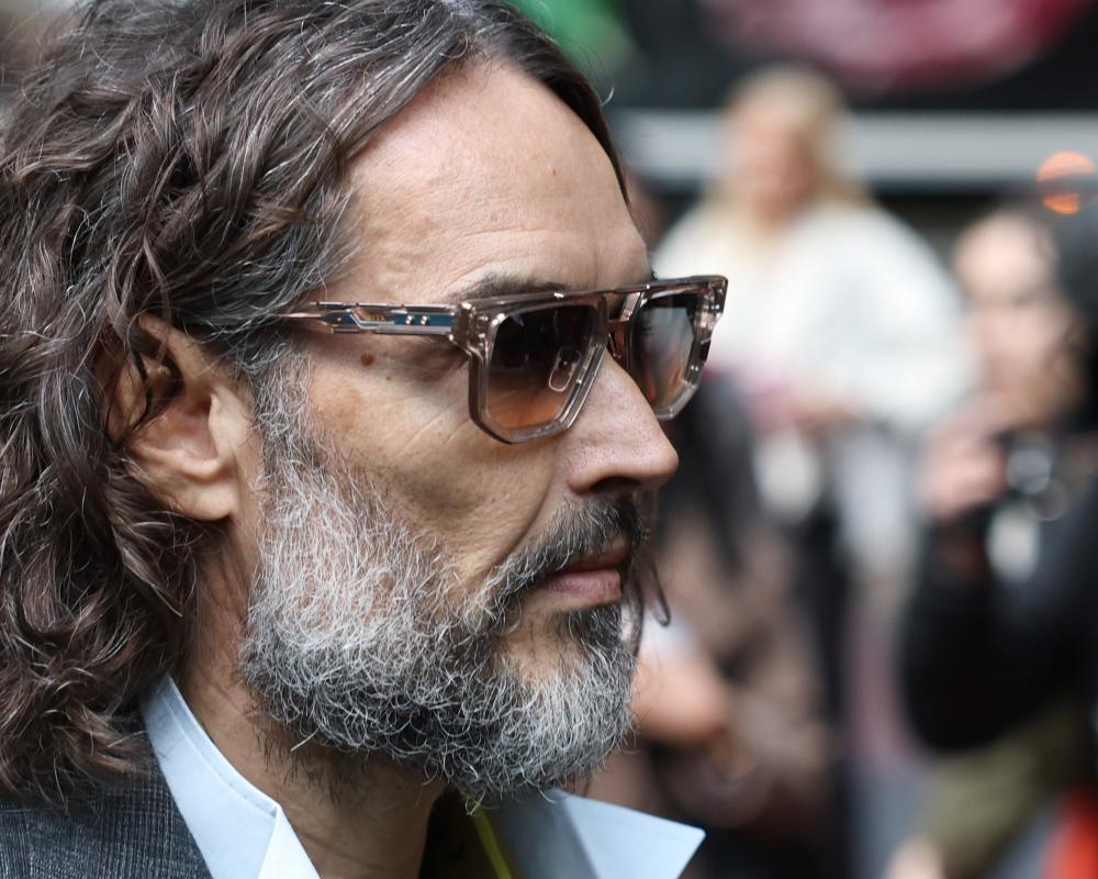 Russell Brand Rape Trial: Woman Describes Maniacal Grin Before Assault
