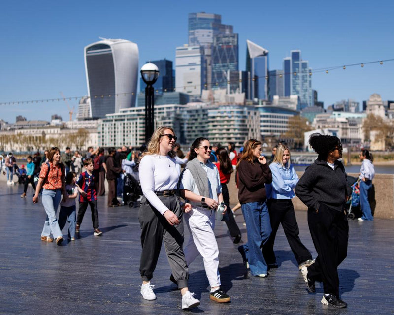FTSE 100 on Track for Best Month Since Iran Attacks: Market