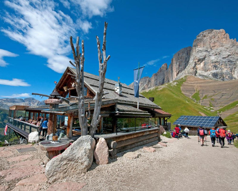 Social Media Tourism Overwhelms Italian Mountain Hut for Pastries