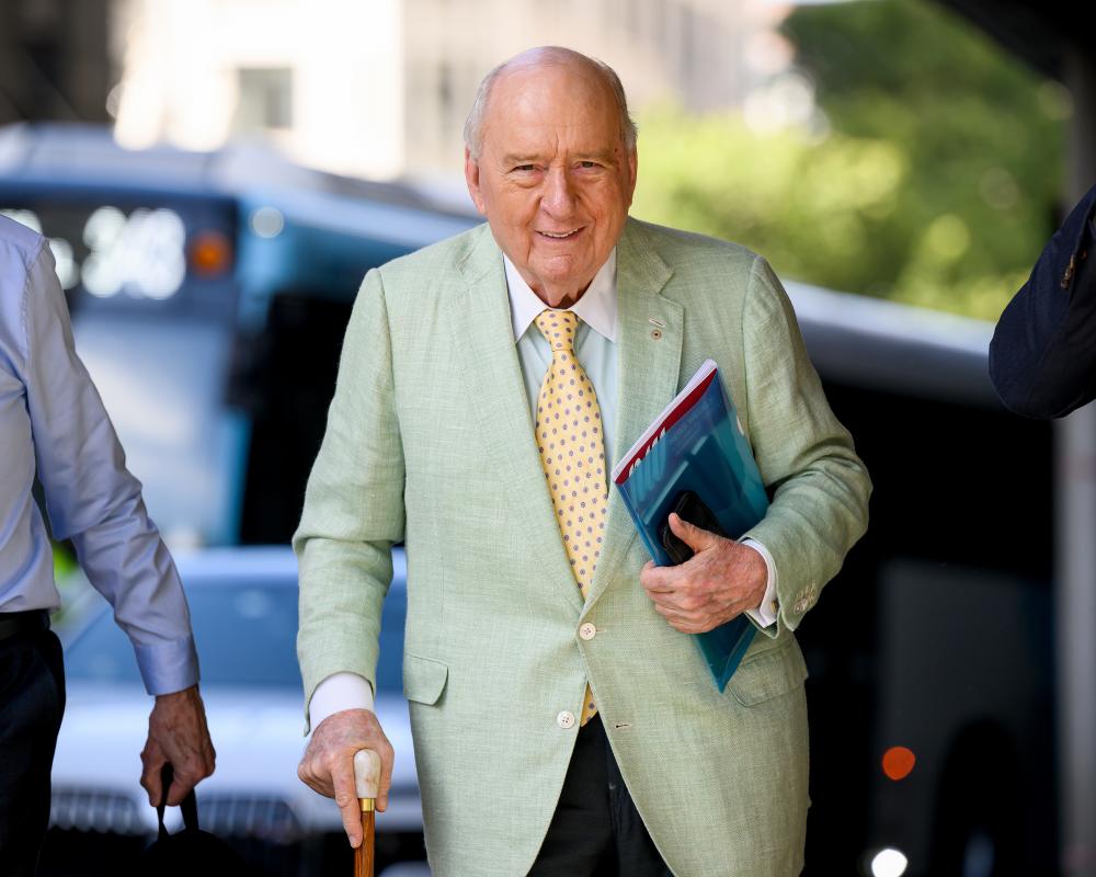 Alan Jones Trial: Mother Sought Advice After Son's Alleged Assault