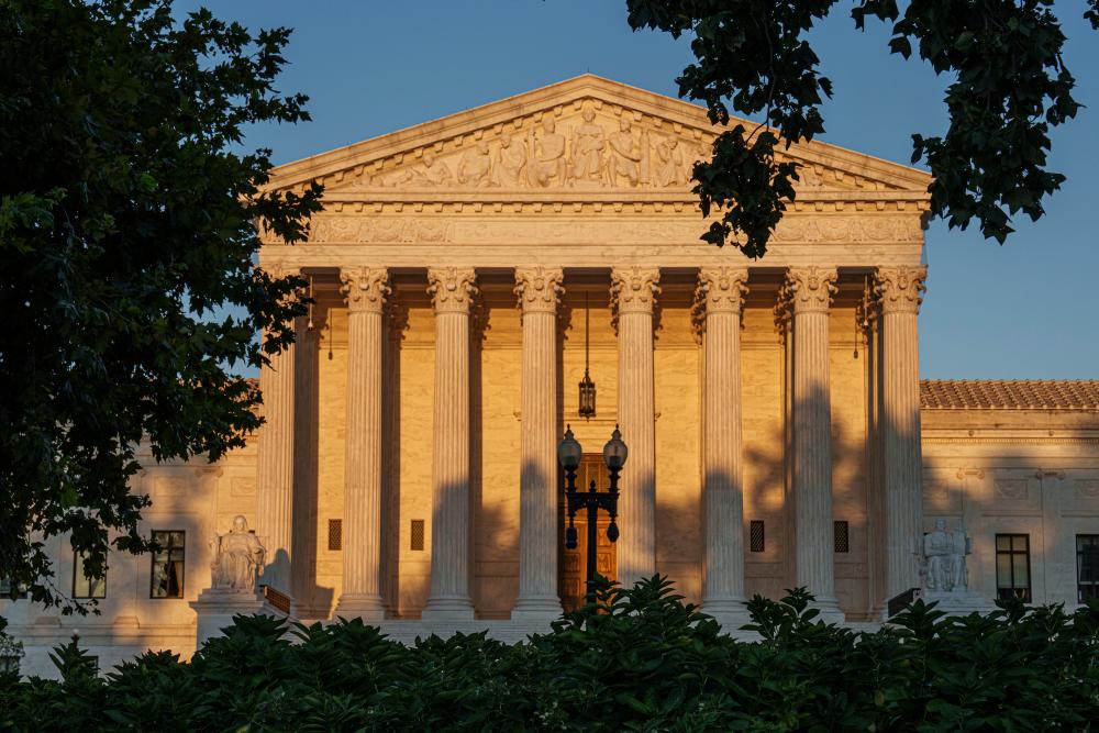 Trump Policies Face Supreme Court Test on Immigration and Climate