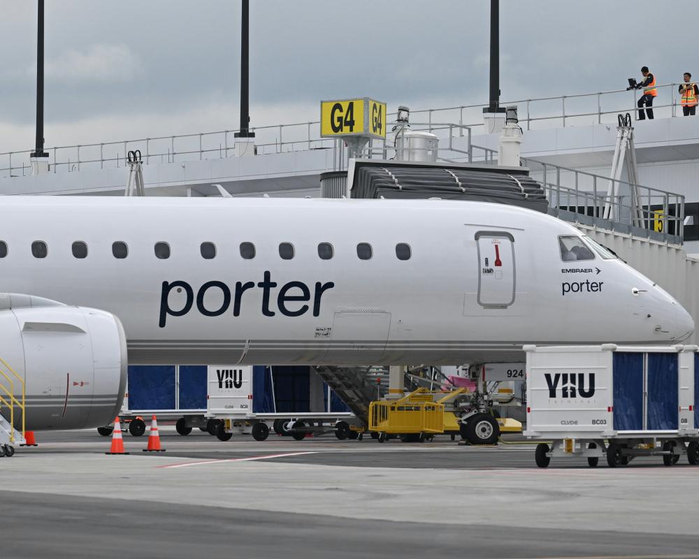 Canadian Airline Cancels Flight Over Child Seatbelt Refusal