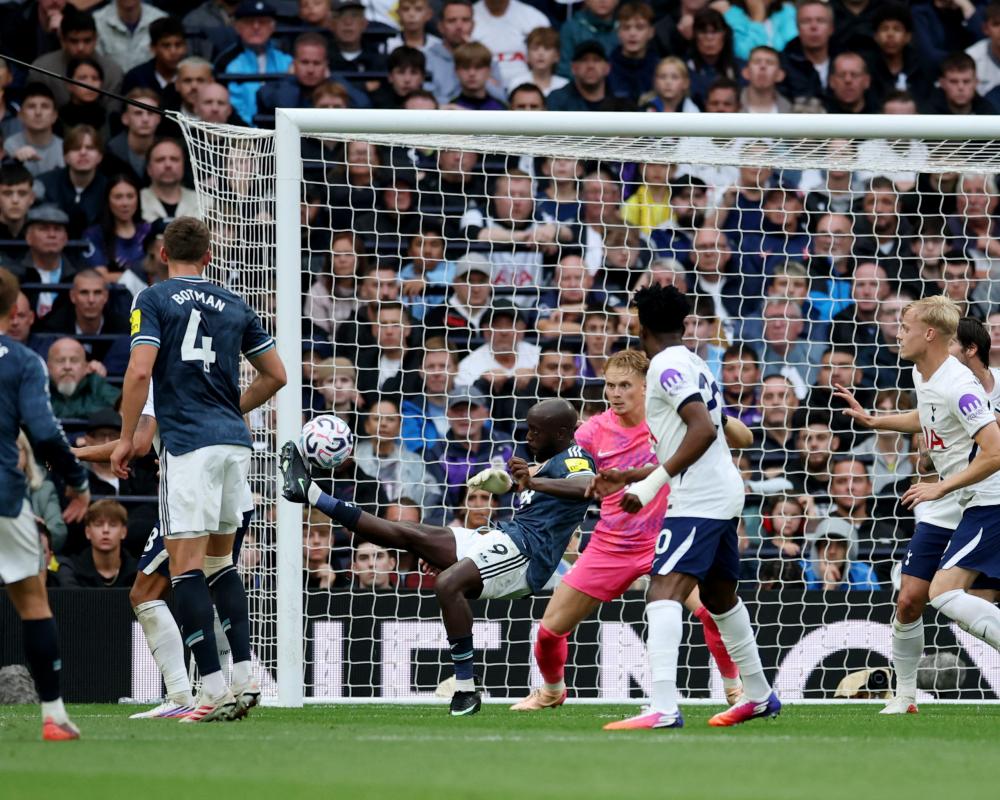 Elanga and Wissa Strike as Newcastle Defeat Tottenham in Premier