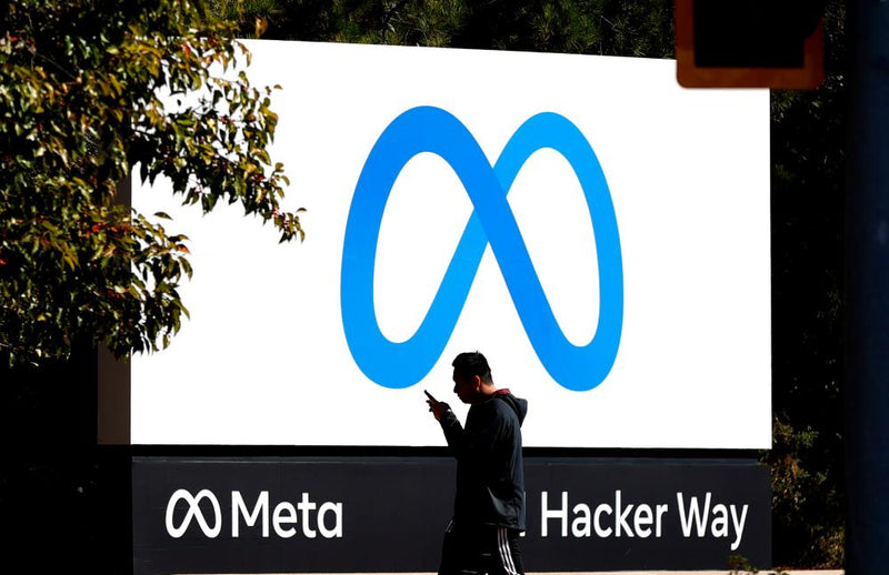 Meta Misses Earnings Forecasts Despite Zuckerberg AI Push