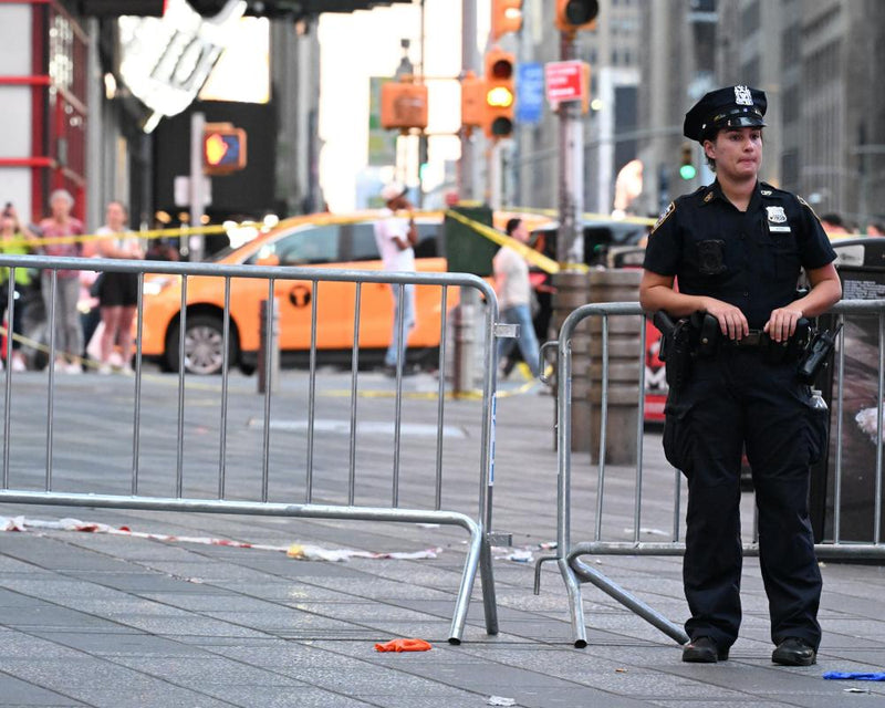Police Shootout in Times Square: Stabbing Suspect Fatally Shot
