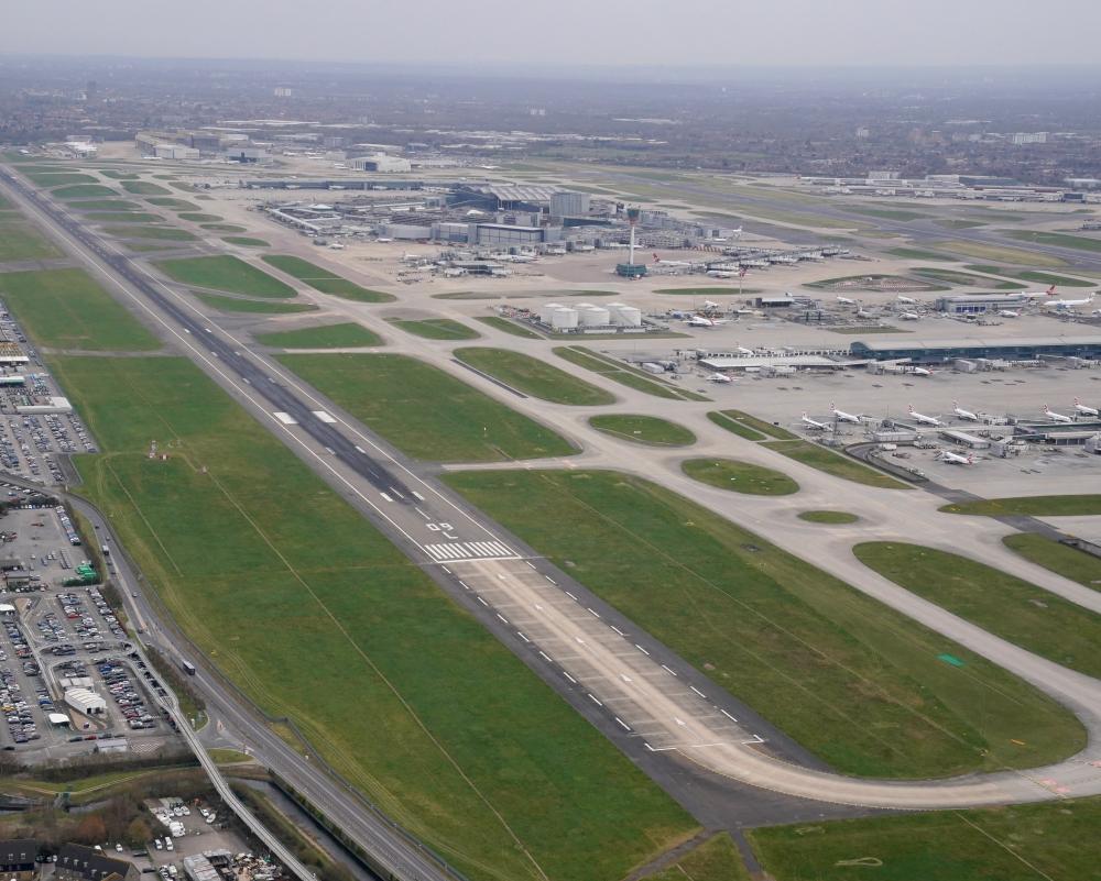 Heathrow Third Runway: Healey Backs Pro-Growth Case Amid Burnham