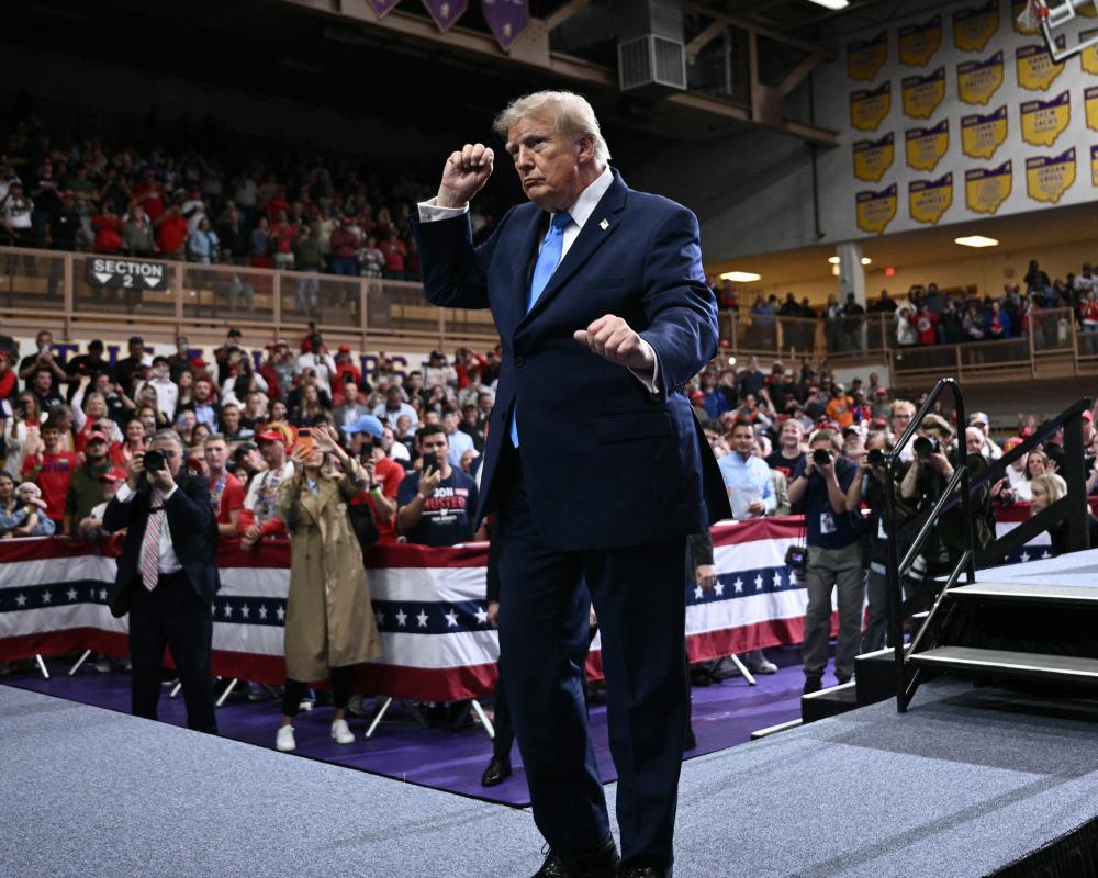 Trump Nebraska Rally: GOP Midterm Strategy and White House Shakeup