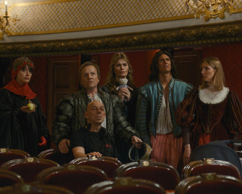 Comédie Française Review: Pre-Show Bedlam Fuels French Comedy