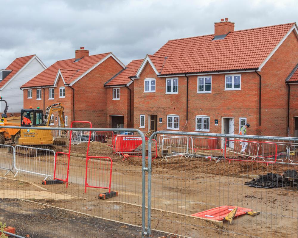 Vistry: The Laggard in a Housebuilding Sector Full of Cracks
