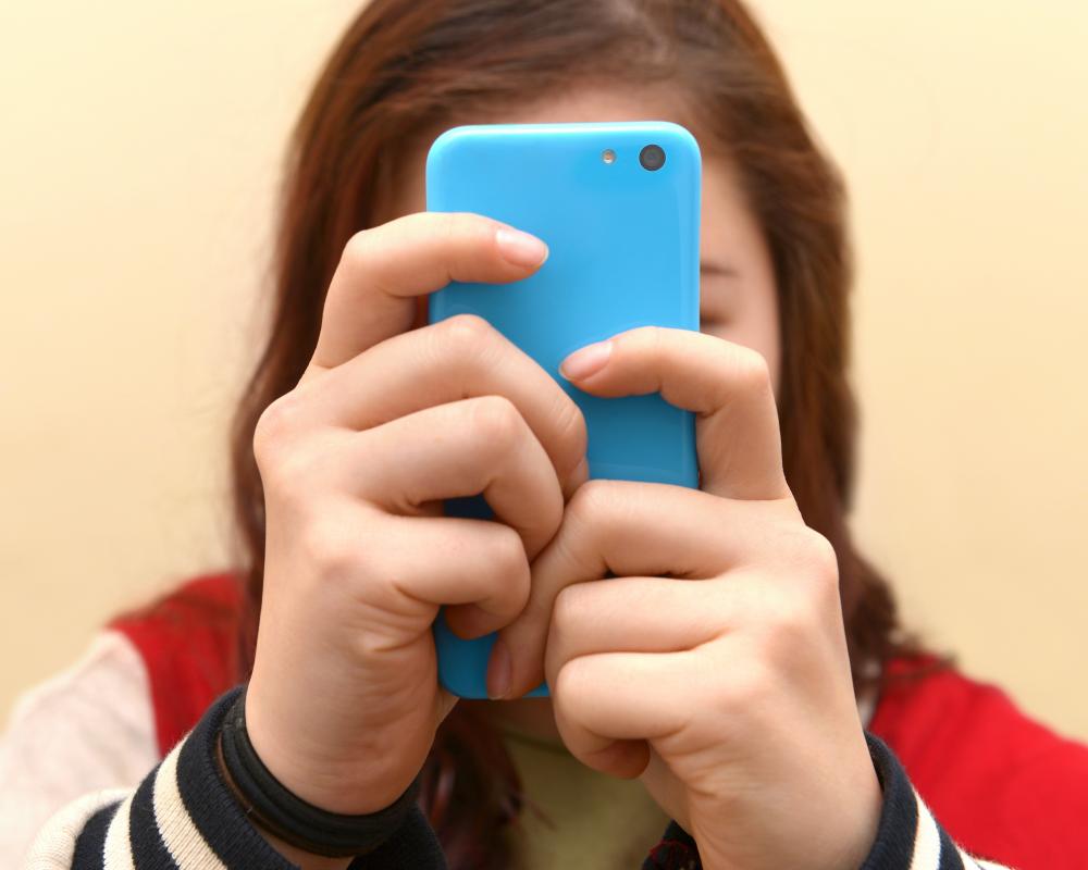 UK Children Face Surge in Explicit Deepfake Images, Watchdog