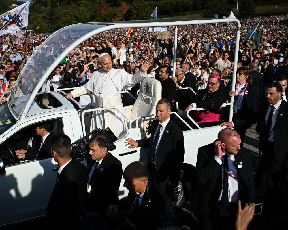 Pope Leo XIV Urges Healing of Deep Wounds in France Church