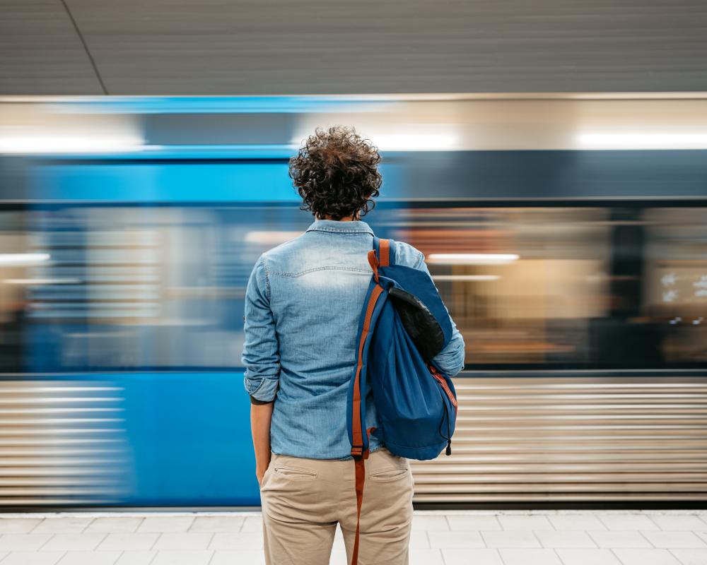 Student Commuters Rise: Cost of Living at Home vs Halls